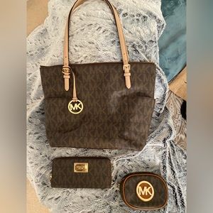 Michael Kors Tote & accessories bundle